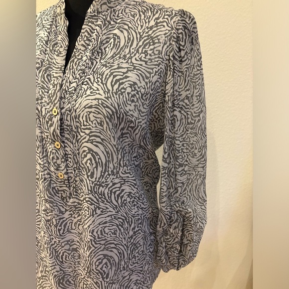 Diane Von Furstenberg Syrah Printed Chiffon Blouse - Size 4 - Picture 4 of 5